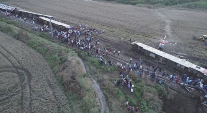 टर्कीमा रेल दुर्घटना, कम्तीमा १० जनाको मृत्यु